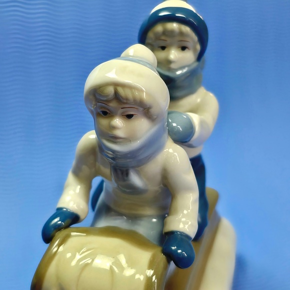 Rare Vintage 80s Porcelain Figurine Cottagecore Collectible 6” - Picture 4 of 10